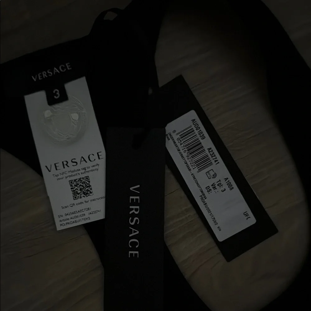 💯 NWT AUTH VERSACE BLACK GOLD SPORTS BRA M IT SIZE 3 - Picture 3 of 5